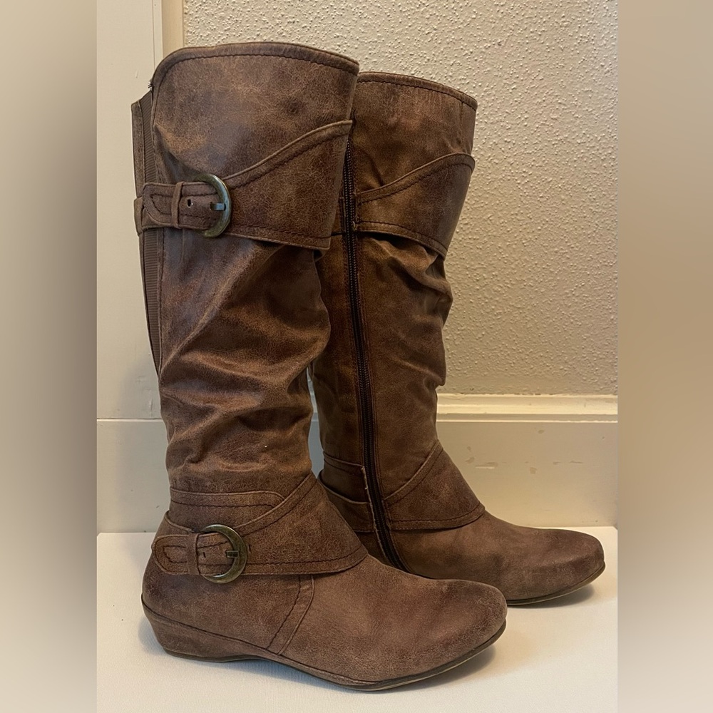 Knee high flat boots